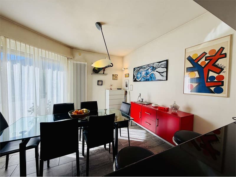 Casa bifamiliare con piscina, giardino e vista panoramica a Riva San V (8)