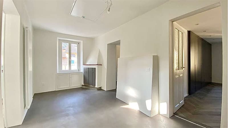 Casa storica di pregio 5,5 locali in affitto a Riva San Vitale (6)