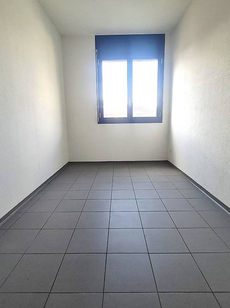 Appartamenti 3.0 locali con balcone in zona ben servita (5)
