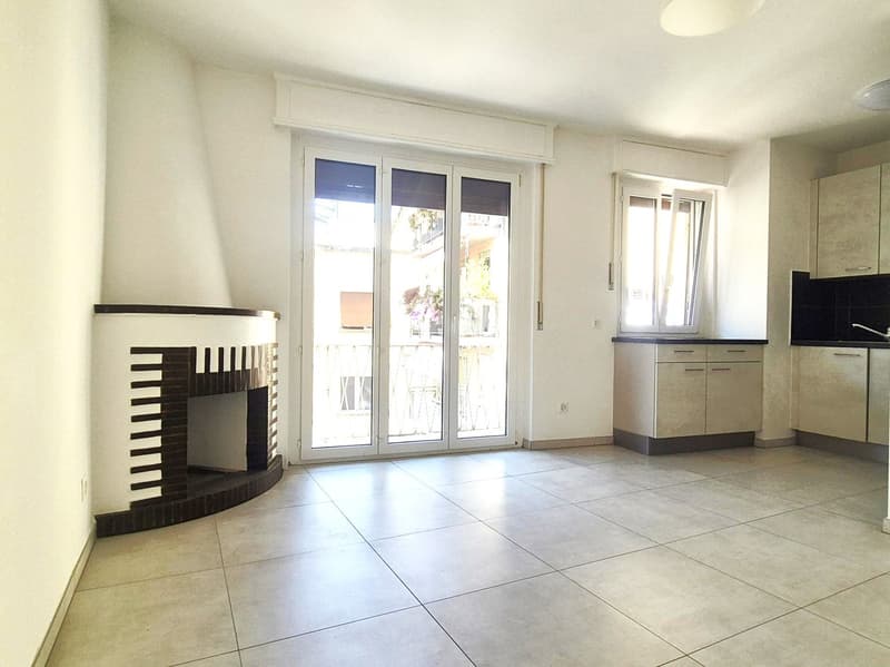 Appartamento 3.5 locali completamente rinnovato con Vista Lago (3)
