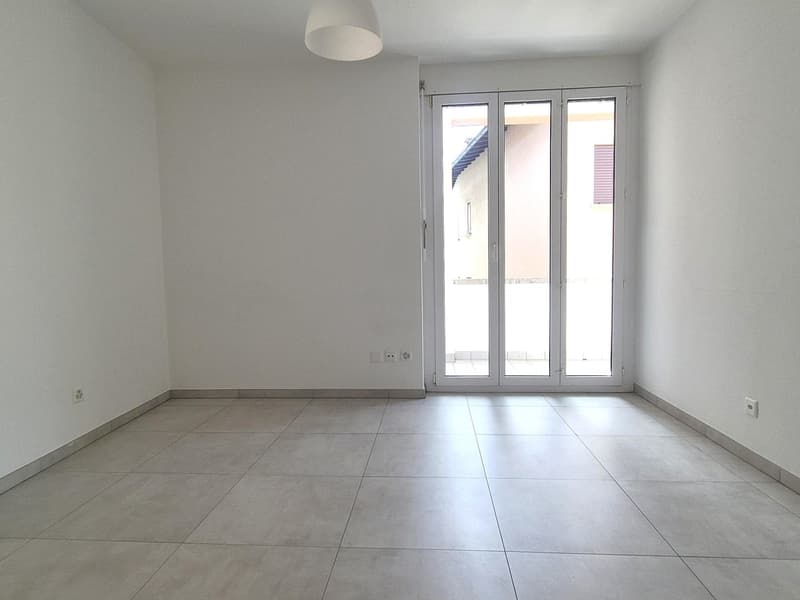 Appartamento 3.5 locali completamente rinnovato con Vista Lago (9)