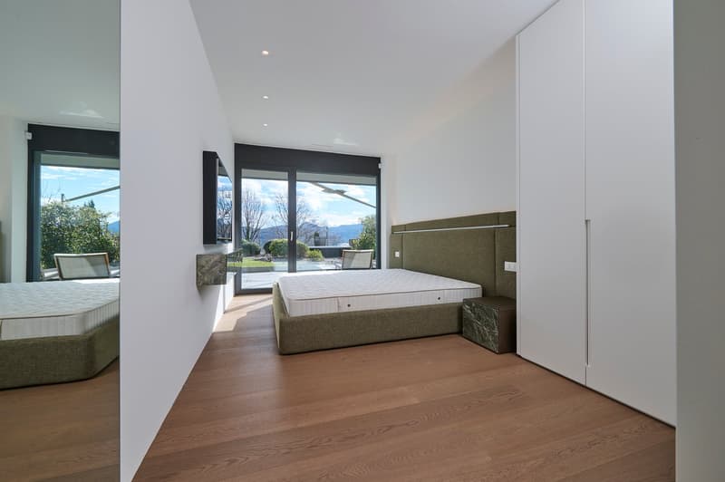 LIBELLULA RESIDENCE: Stupendo appartamento con enorme giardino e vista lago (7)