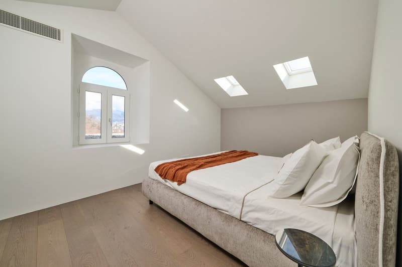 Attico in villa Storica ristrutturata con piscina esterna ed interna (9)