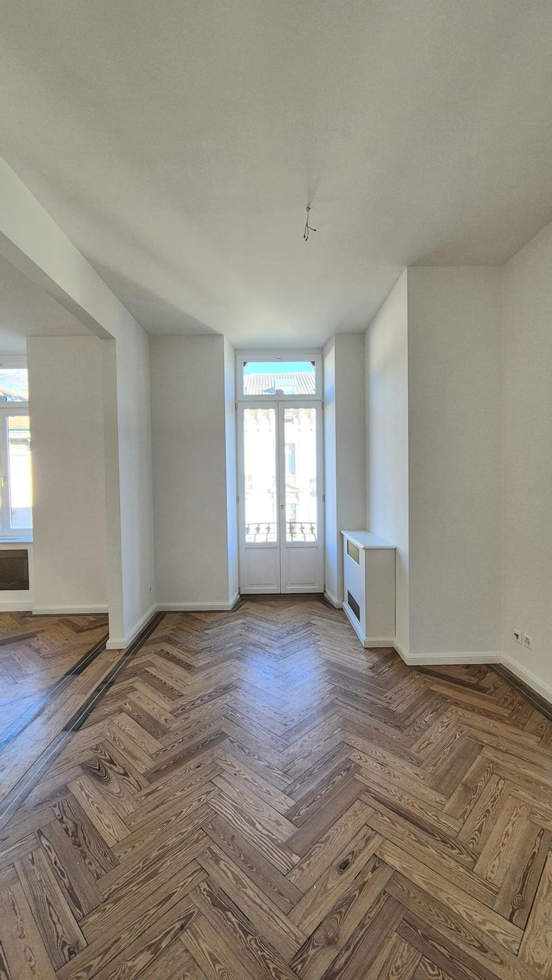 Appartamento di 2,5 locali di alto standing in centro a Lugano (3)