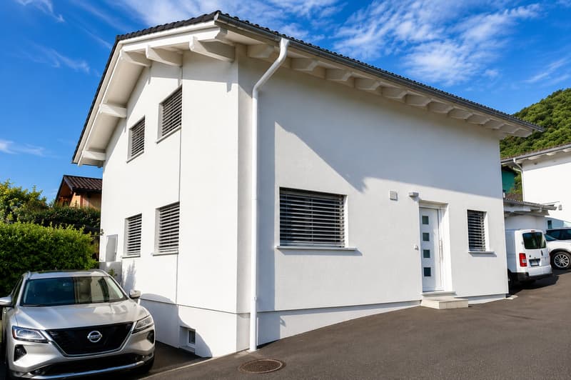 Casa unifamiliare con giardino a Torricella (1)