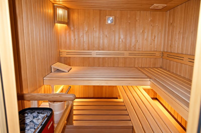 3, locali con grande terrazza, piscina, palestra e area wellness (7)