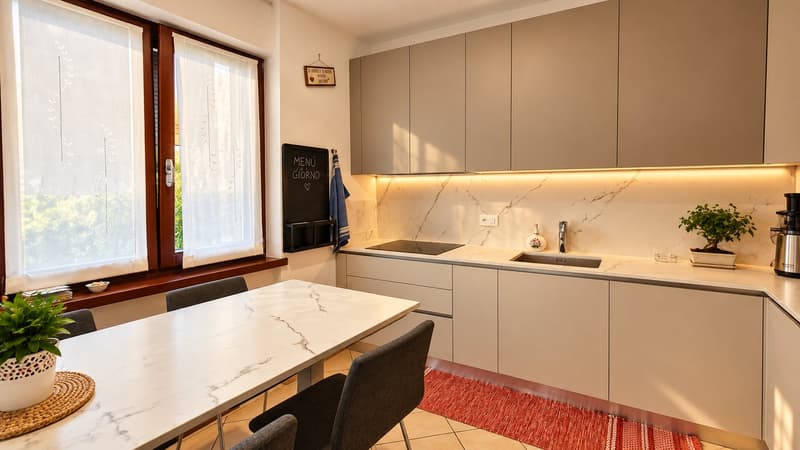 Villetta d’angolo con giardino, piscina condominiale (7)