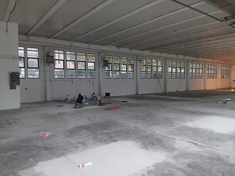 Locale commerciale e magazzino in affitto a Grancia (5)