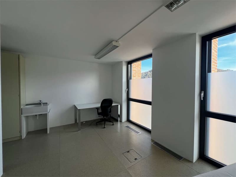 Rif. 2642 - World Trade Center, Agno - ufficio/studio medico in affitt (6)