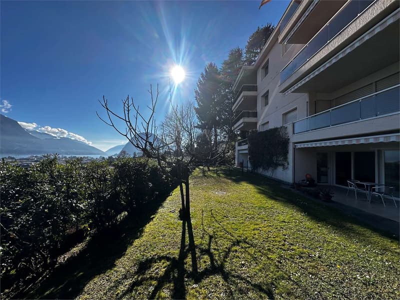 Rif.2645 Elegante Residenza di 400 mq con Vista Lago a Lugano (1)