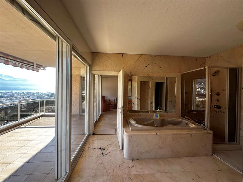 Rif.2645 Elegante Residenza di 400 mq con Vista Lago a Lugano (12)