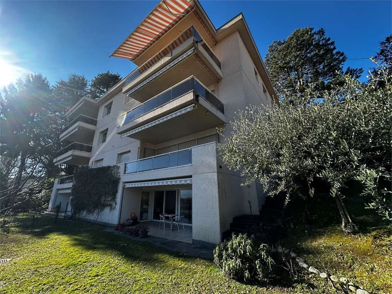 Rif.2645 Elegante Residenza di 400 mq con Vista Lago a Lugano (2)