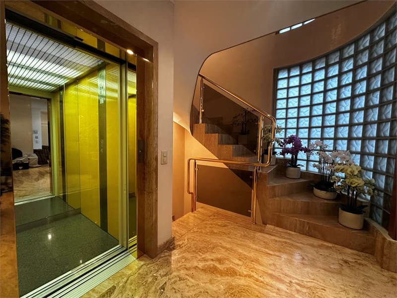 Rif.2645 Elegante Residenza di 400 mq con Vista Lago a Lugano (4)