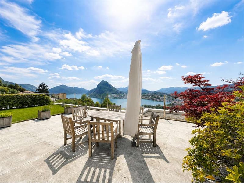 Esclusivo Attico con Roof Garden e Vista Panoramica sul Lago di Lugano (12)