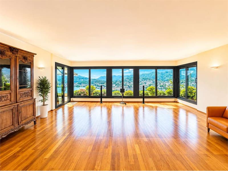 Esclusivo Attico con Roof Garden e Vista Panoramica sul Lago di Lugano (3)
