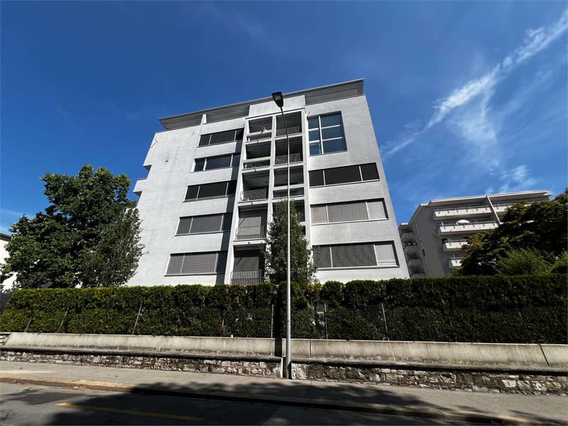 Rif. 2703 Lugano in affitto ampio 2.5 locali con giardino privato (2)