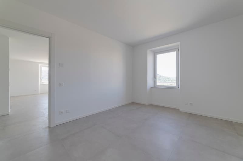 Moderno ed elegante appartamento con favolosa terrazza coperta e giardino (6)