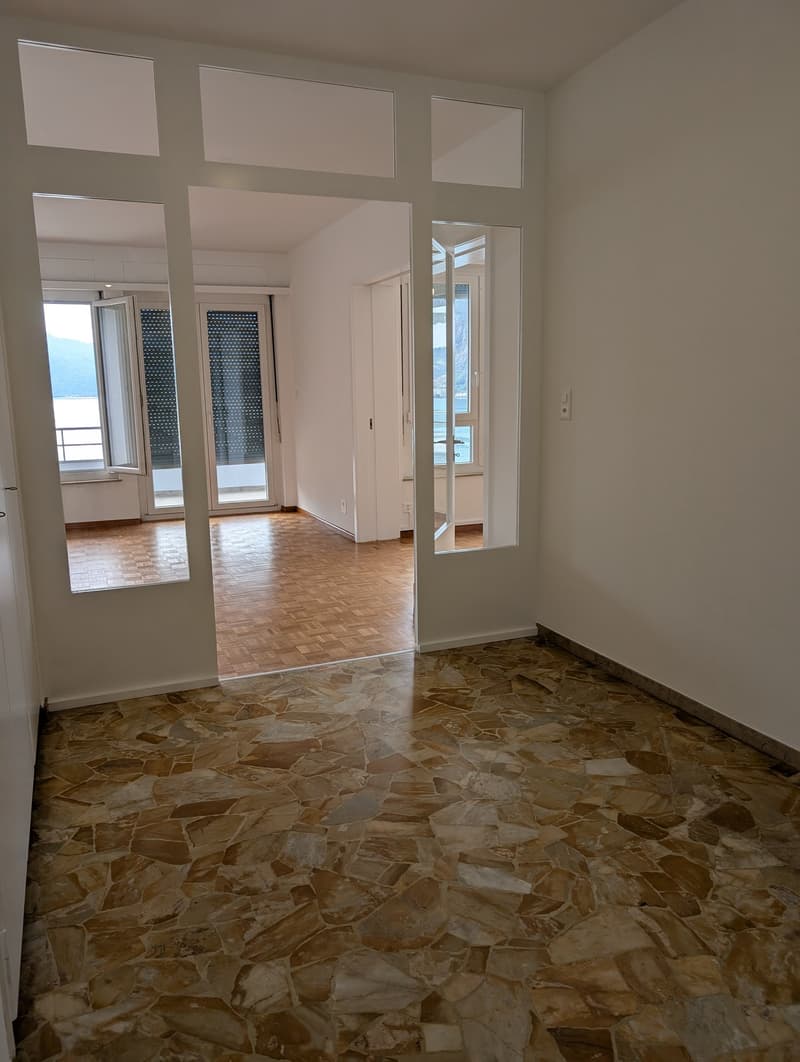 Appartamento di 4 locali  con imprendibile e unica vista Lago (13)