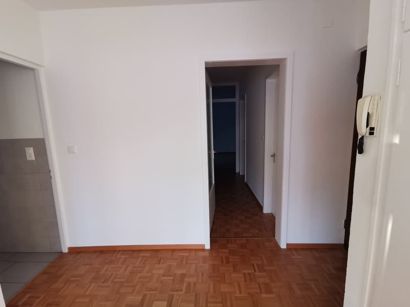Appartamento di 4 locali  con imprendibile e unica vista Lago (5)