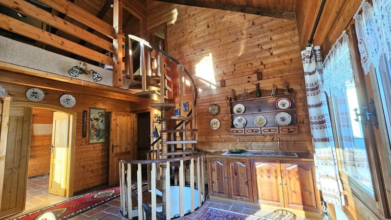 AFFASCINANTE CASA  STILE CHALET (16)