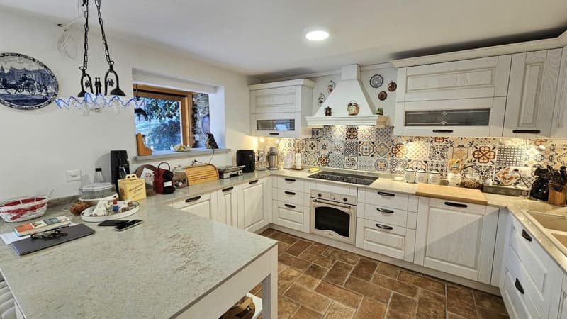 AFFASCINANTE CASA UNIFAMILIARE A POCHI MINUTI DA SAN BERNARDINO (12)