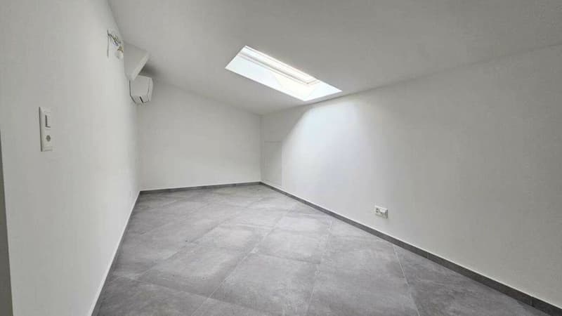APPARTAMENTO MANSARDATO A CAPOLAGO (7)