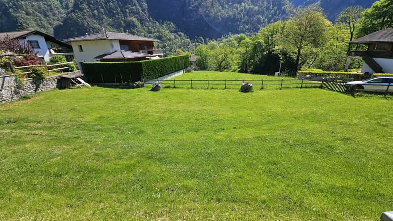 TERRENO EDIFICABILE A SOAZZA (2)