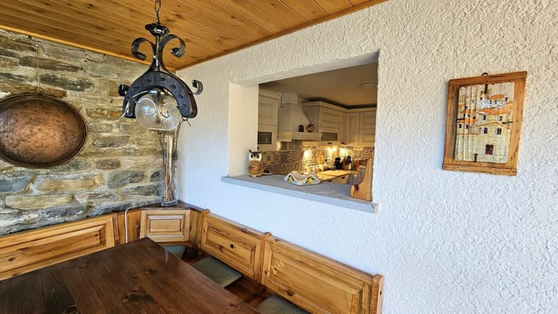 AFFASCINANTE CASA UNIFAMILIARE A POCHI MINUTI DA SAN BERNARDINO (10)