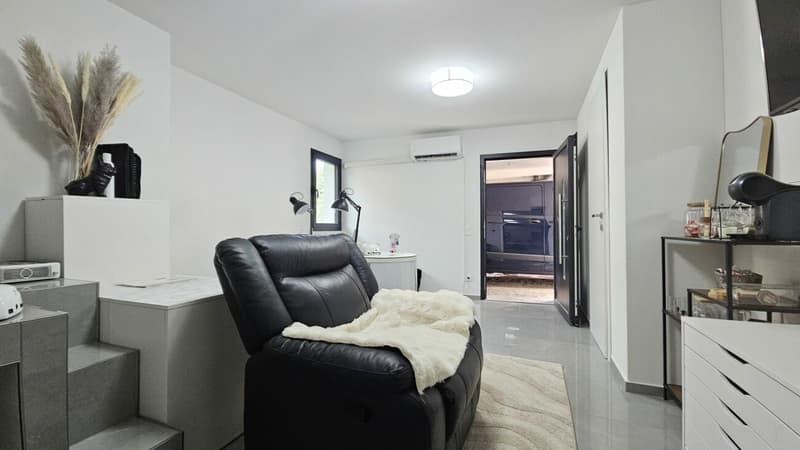 MODERNA CASA UNIFAMILIARE DI 5.5 LOCALI (15)