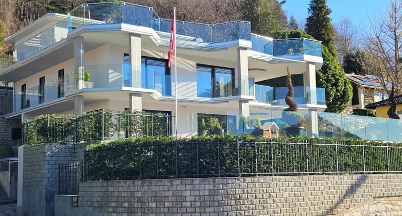 MODERNA VILLA CON PISCINA E ROOFTOP PANORAMICO (2)