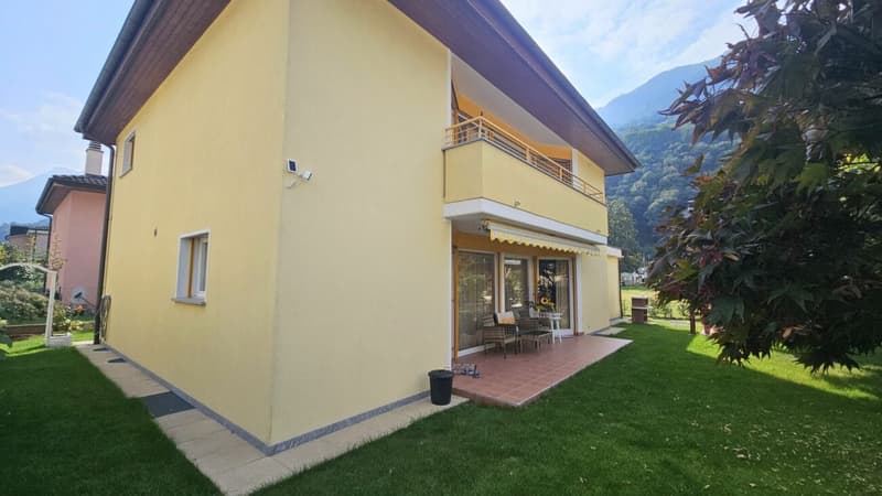 VILLETTA UNIFAMILIARE CON BEL GIARDINO (1)