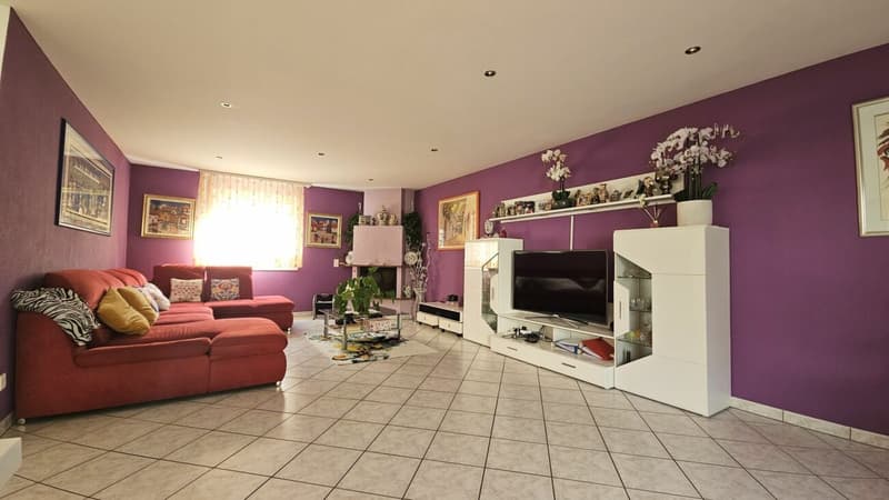 VILLETTA UNIFAMILIARE CON BEL GIARDINO (6)