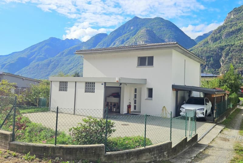 AMPIA CASA UNIFAMILIARE DI 5.5 LOCALI A OSOGNA (2)