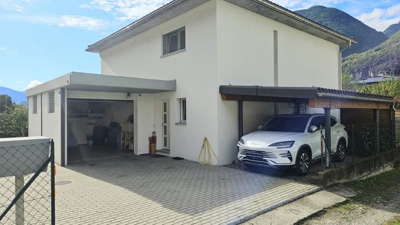 AMPIA CASA UNIFAMILIARE DI 5.5 LOCALI A OSOGNA (3)