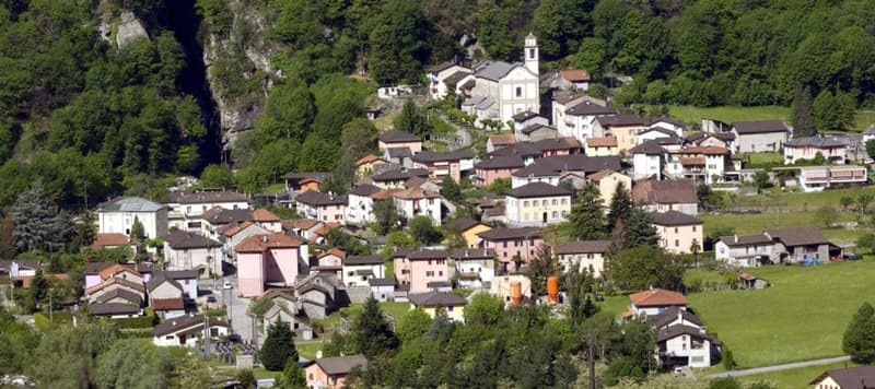 Villa Il Nido 2 - 3 piani - il tuo angolo di pace a Lodrino (9)