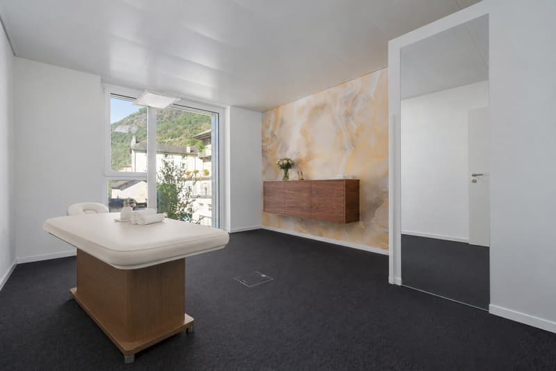 Uffici in spazio professionale condiviso a Grono (GR) (4)