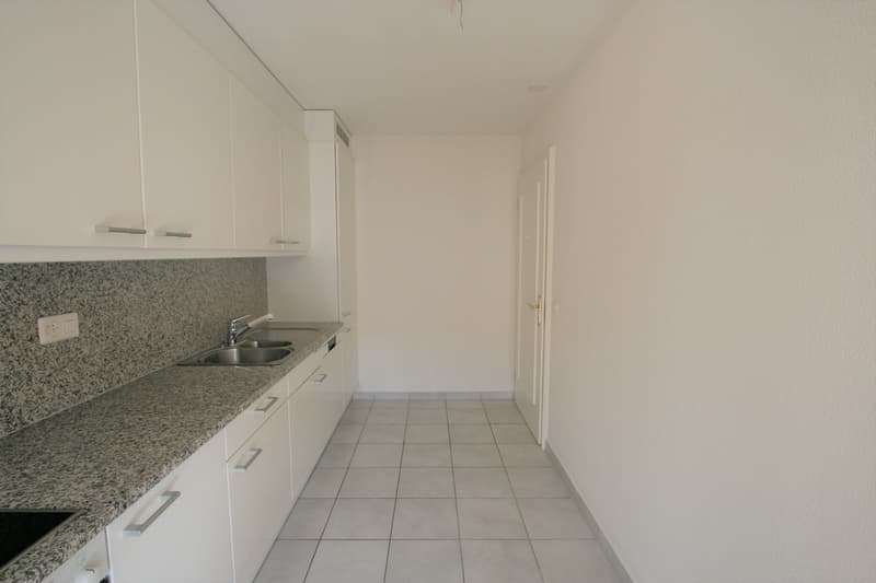 Elegante e tranquilla Residenza - ampio 3.5 locali (98 mq) con spaziosa terrazza coperta - Ascona (6)