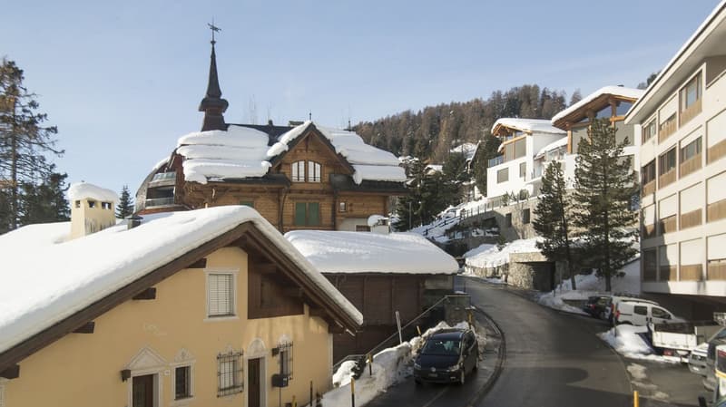 Appartamento in St. Moritz - Via Tinus (1)