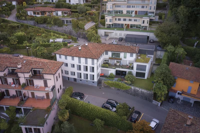 Vendesi Appartamento con Vista Lago a Figino (5)