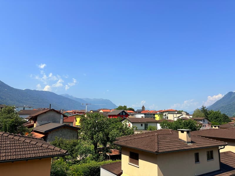 Vendesi attico a Giubiasco (13)