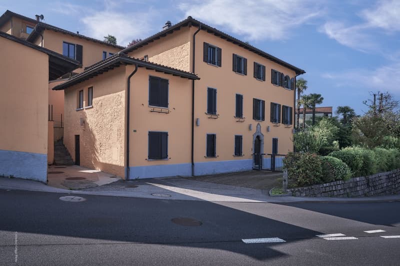 Affittasi grande casa di 11 locali immersa nel verde a Origlio (6)