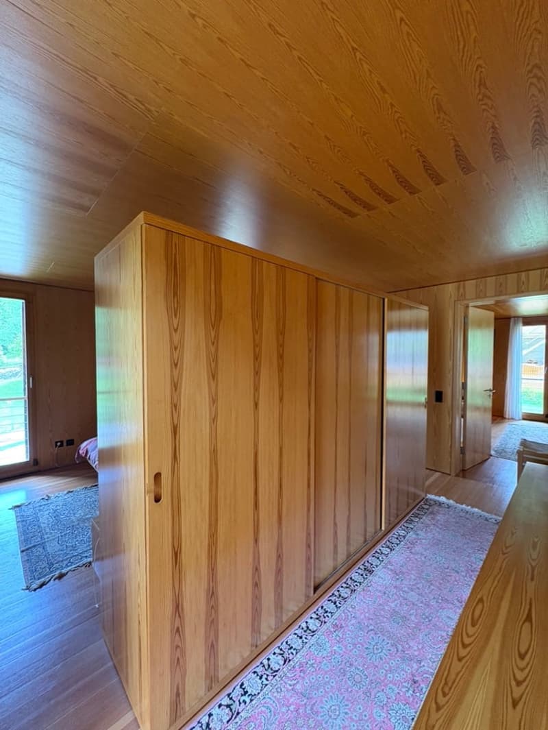 Casa di design in legno immersa nel verde (36)