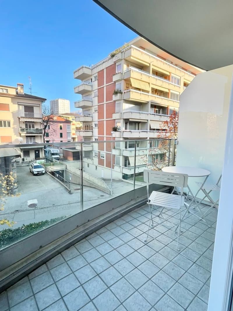 STUDIO ARREDATO IN ZONA CASSARATE (1)
