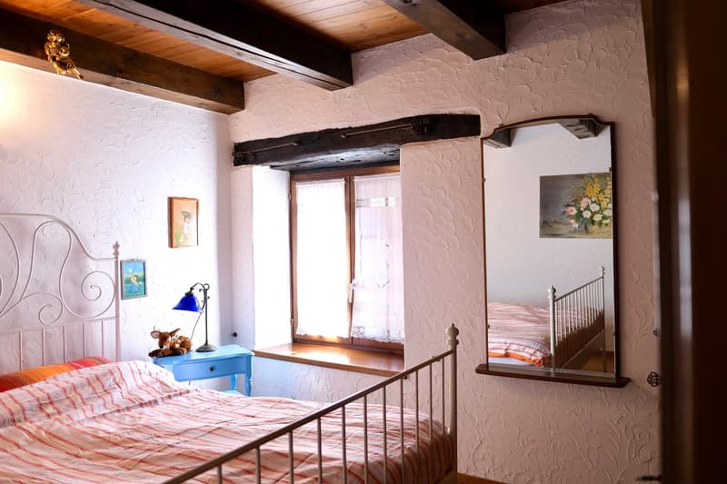 Luminosa casa di charme a Gordola in contesto residenziale. (16)