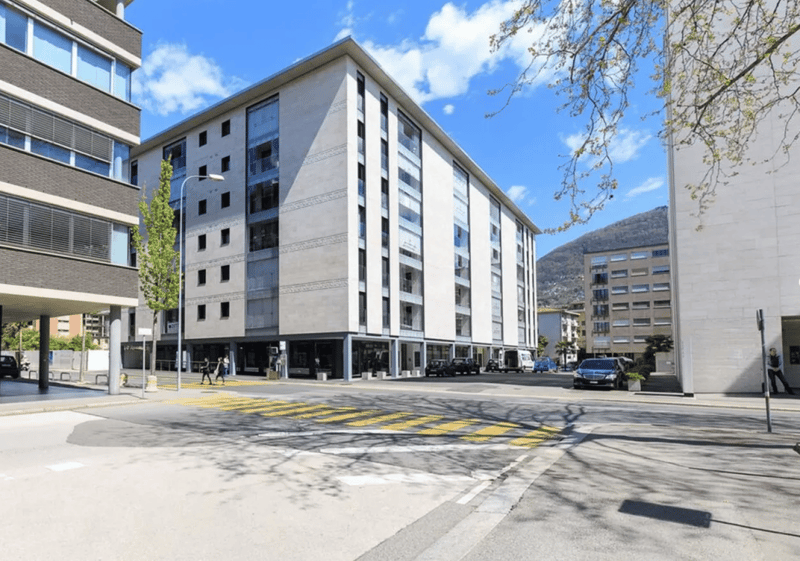 ELEGANTE 3.5 LOCALI ARREDATO CON PARCHEGGIO PRIVATO (14)