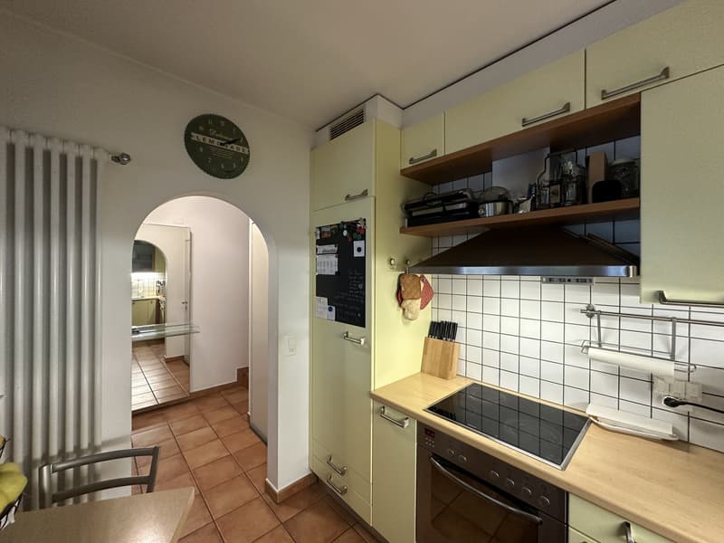 VENDESI LUMINOSA VILLA A SCHIERA (7)