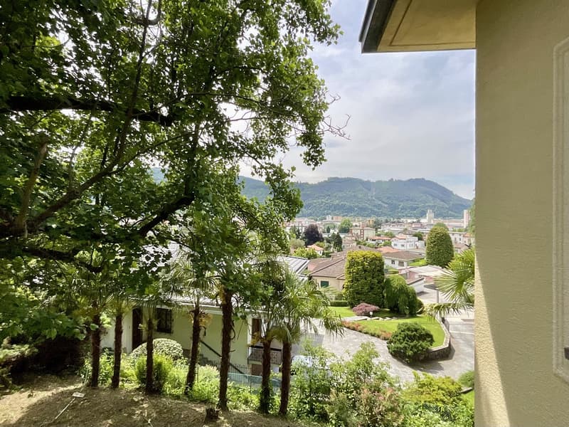 MORBIO INFERIORE - VENDESI VILLA DA RISTRUTTURARE (3)