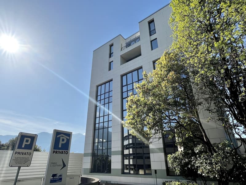 LUGANO - AFFITTASI SPAZIOSO UFFICIO VISTA LAGO DI 217 MQ (9)