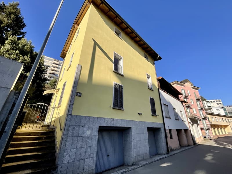 VENDESI - PROPRIETA INDIPENDENTE A DUE PASSI DAL CENTRO (13)