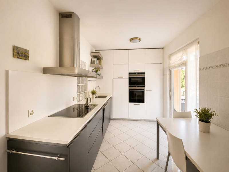 VACALLO - VENDESI LUMINOSA PROPRIETÃ CON GIARDINO PRIVATO (5)